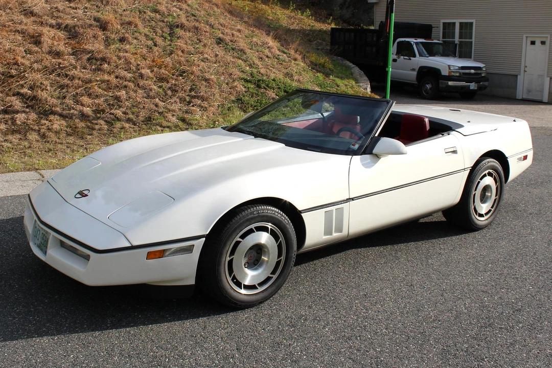 1987 Chevrolet Corvette C4 - Image 3 of 5
