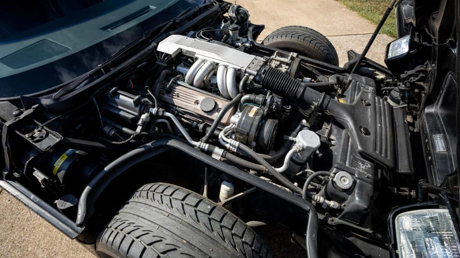 1987 Chevrolet Corvette C4 - Image 7 of 19