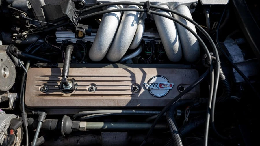 1987 Chevrolet Corvette C4 - Image 16 of 19
