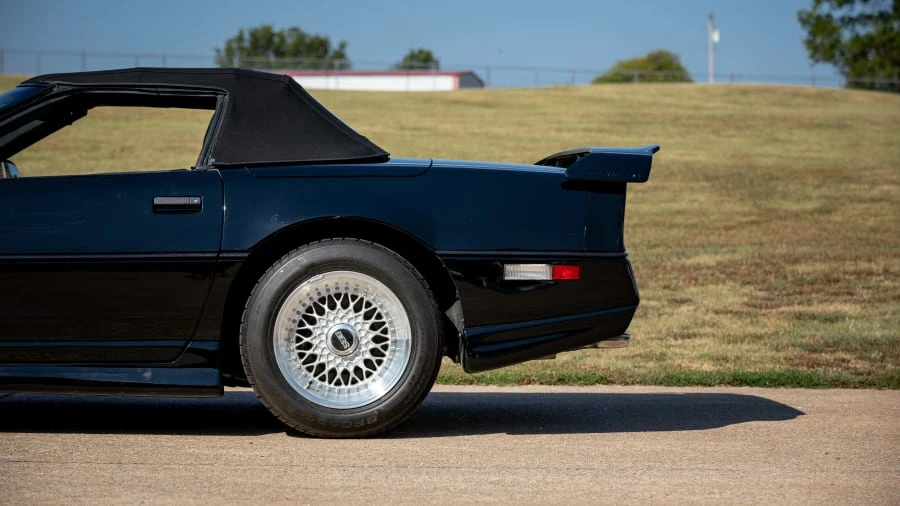 1987 Chevrolet Corvette C4 - Image 19 of 19
