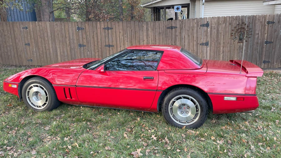 1987 Chevrolet Corvette C4 - Image 16 of 27
