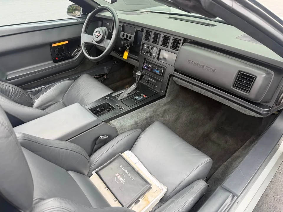 1987 Chevrolet Corvette C4 - Image 8 of 11