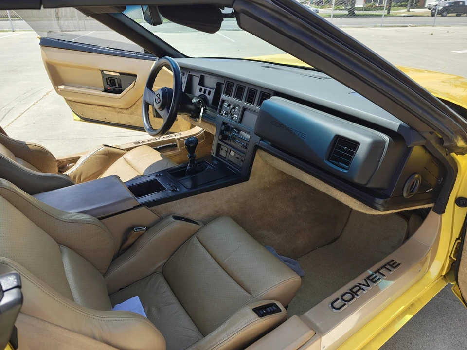 1987 Chevrolet Corvette C4 - Image 21 of 31