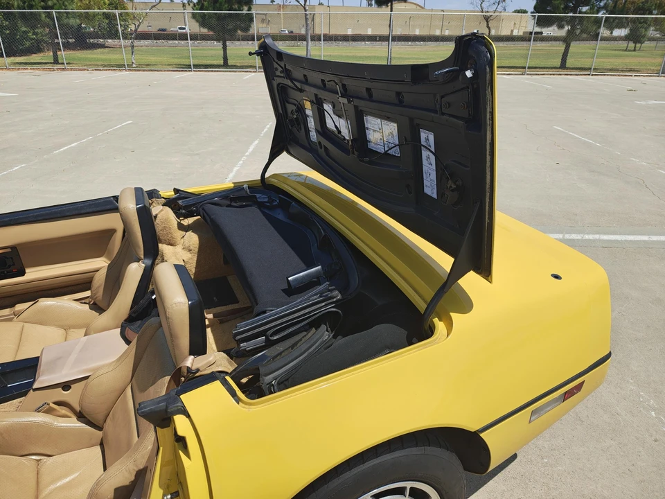 1987 Chevrolet Corvette C4 - Image 28 of 31