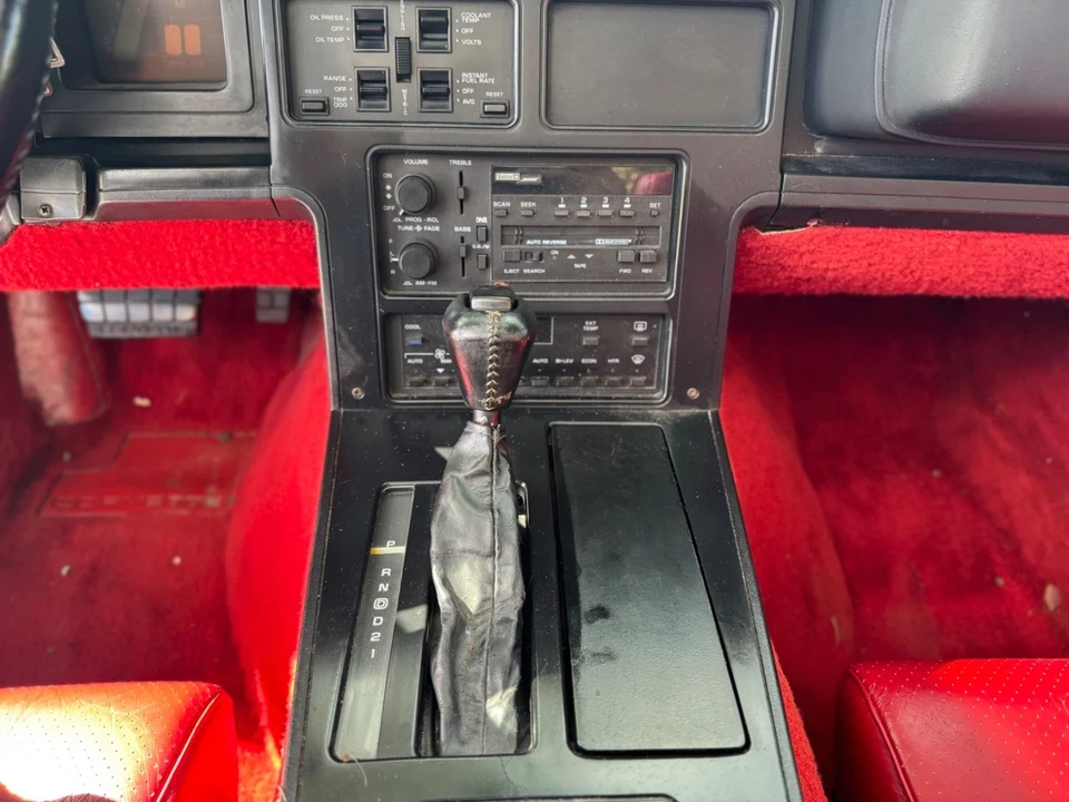 1987 Chevrolet Corvette C4 - Image 16 of 21