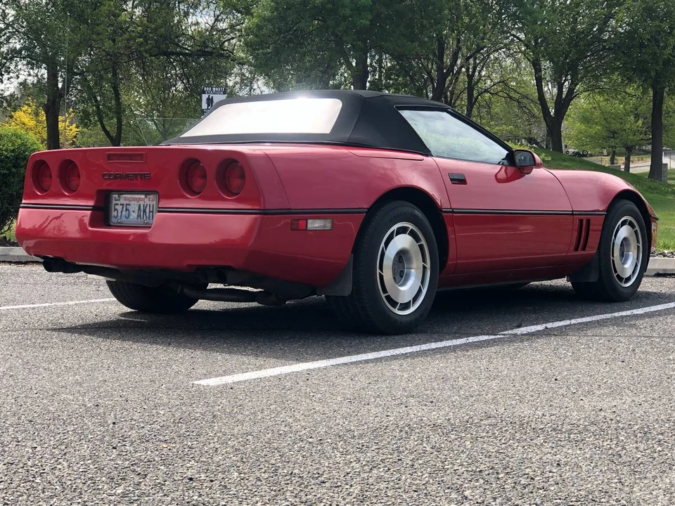 1987 Chevrolet Corvette C4 - Image 13 of 13