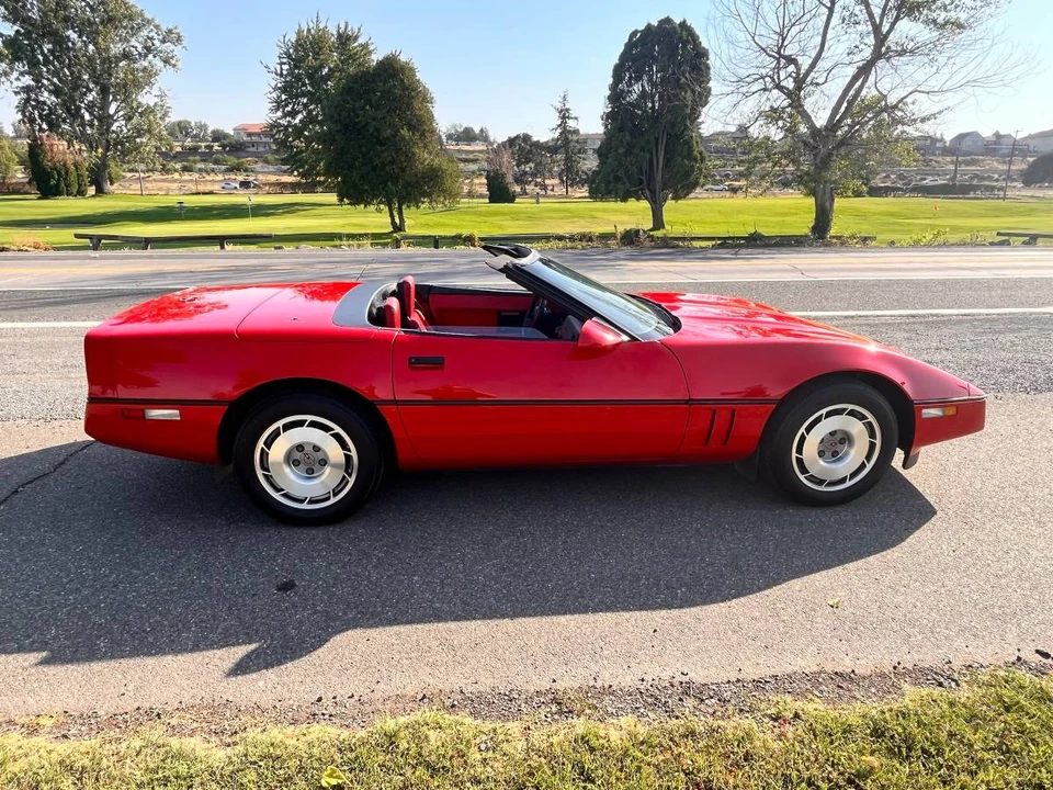 1987 Chevrolet Corvette C4 - Image 5 of 13
