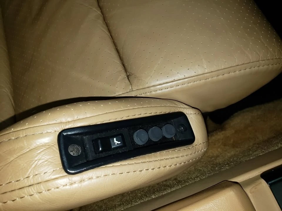 1987 Chevrolet Corvette C4 - Image 16 of 20