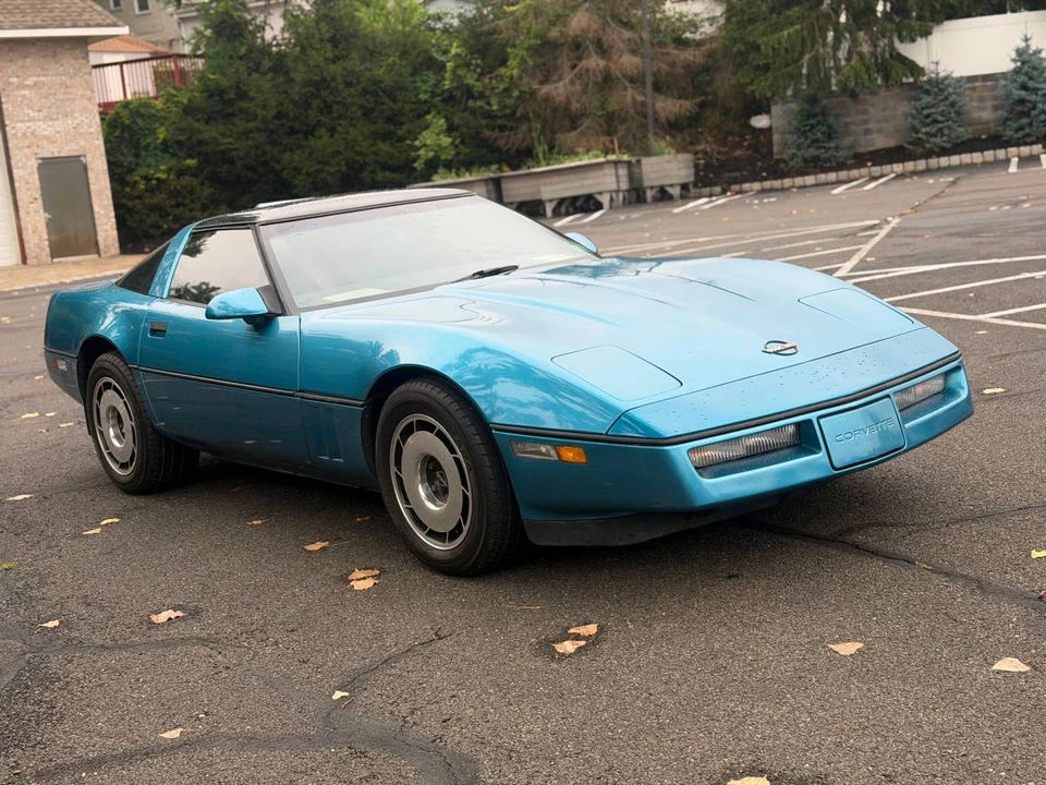 1987 Chevrolet Corvette C4 - Image 2 of 11