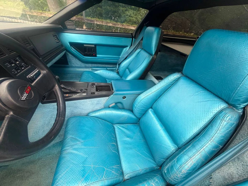 1987 Chevrolet Corvette C4 - Image 10 of 11