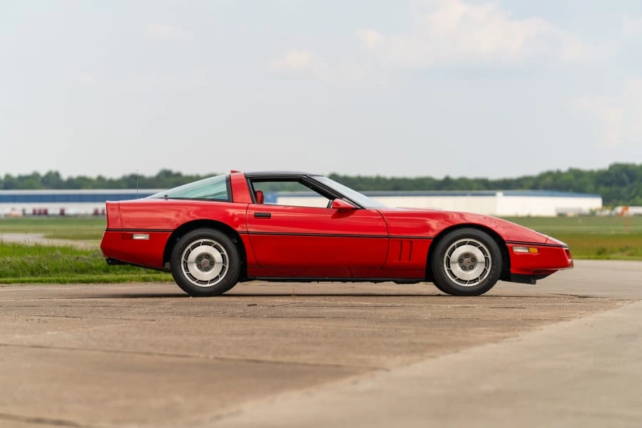 1987 Chevrolet Corvette C4 - Image 2 of 30