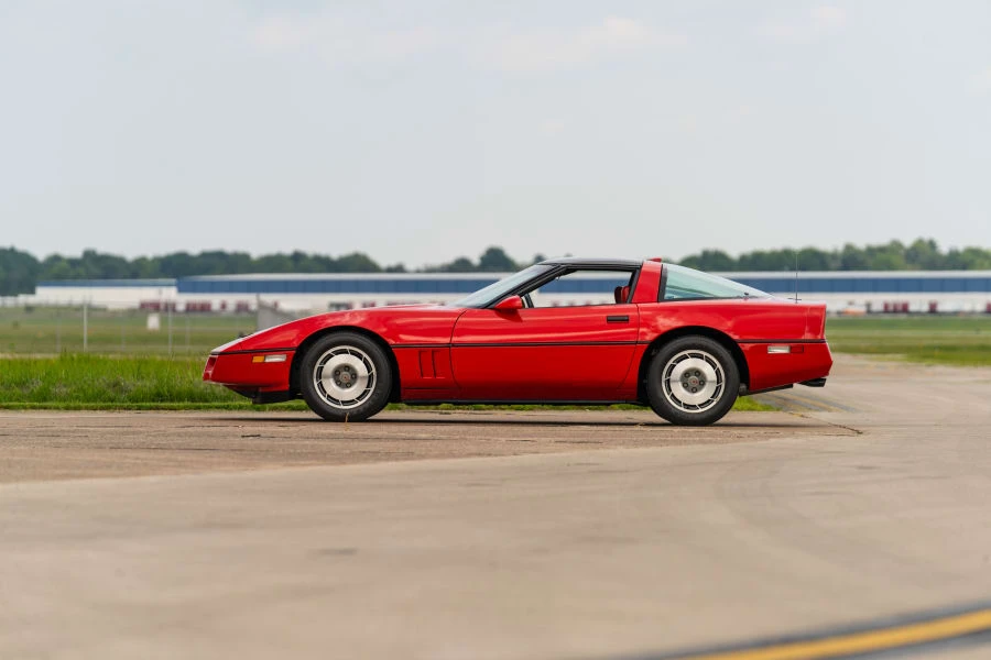 1987 Chevrolet Corvette C4 - Image 8 of 30