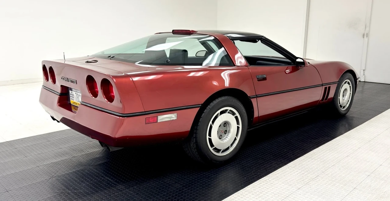 1987 Chevrolet Corvette C4 - Image 5 of 12