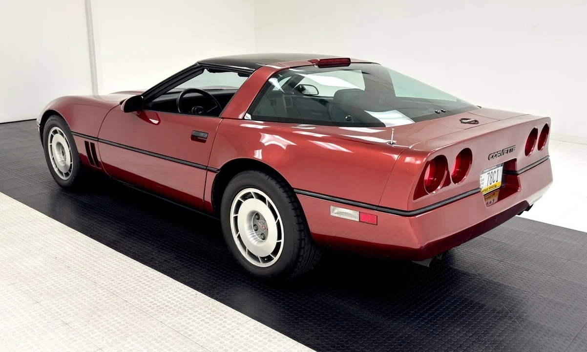 1987 Chevrolet Corvette C4 - Image 3 of 12