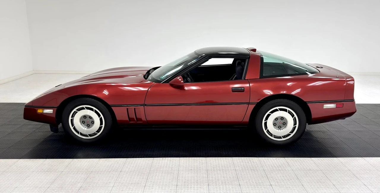 1987 Chevrolet Corvette C4 - Image 2 of 12
