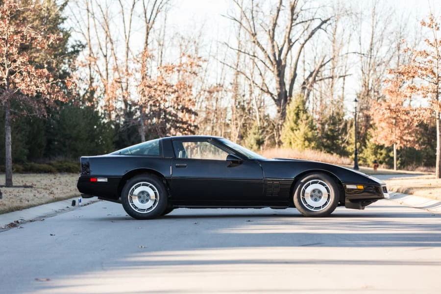 1987 Chevrolet Corvette C4 - Image 2 of 12