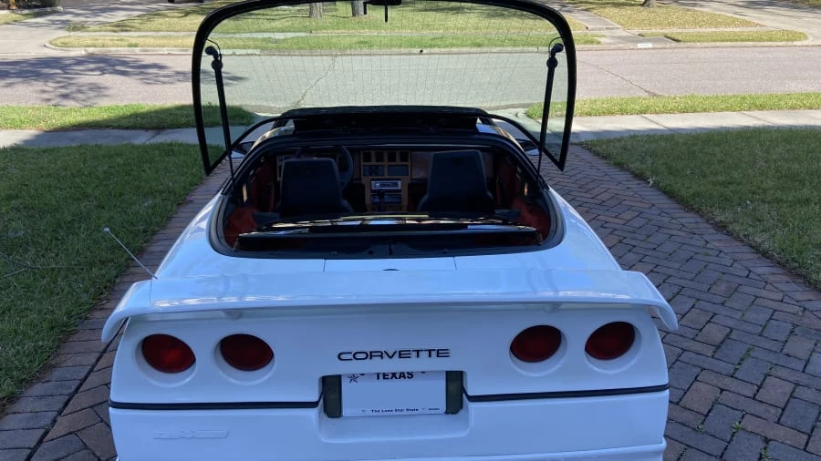 1987 Chevrolet Corvette C4 - Image 7 of 10