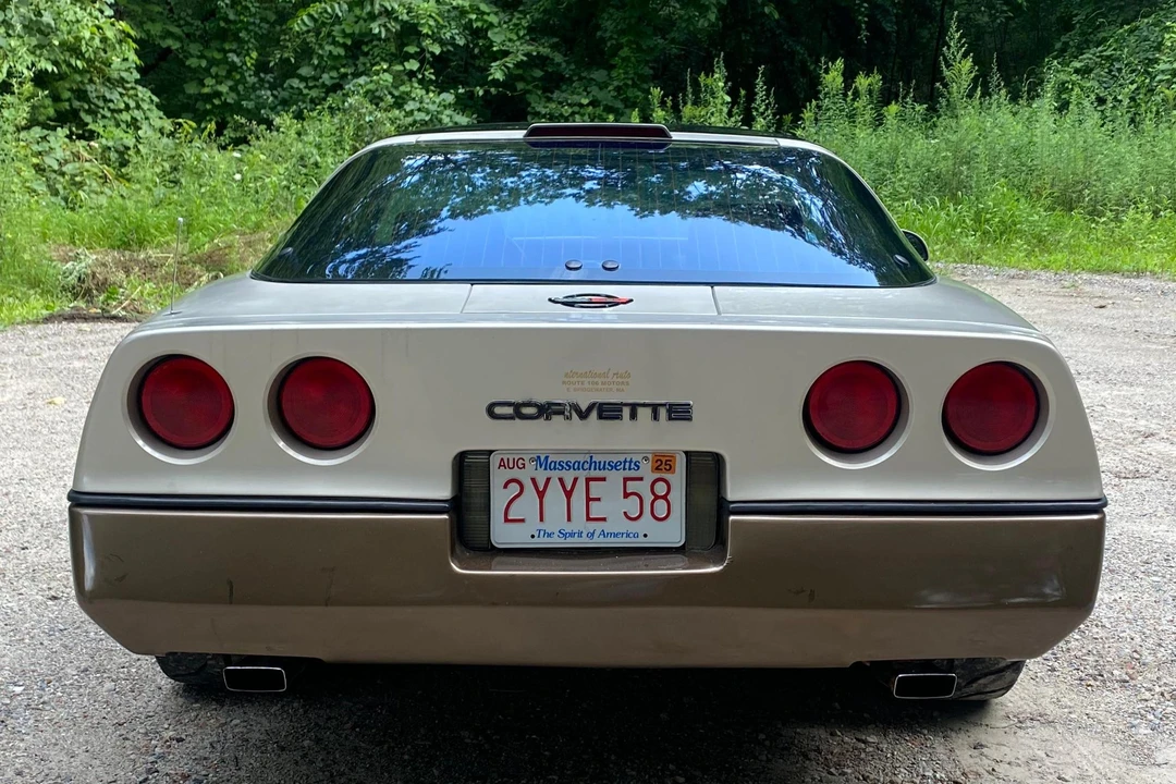 1987 Chevrolet Corvette C4 - Image 5 of 31