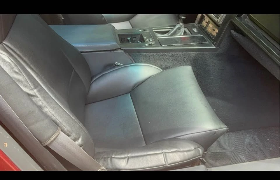1987 Chevrolet Corvette C4 - Image 14 of 20