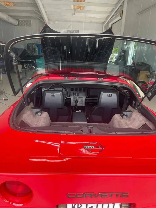 1987 Chevrolet Corvette C4 - Image 12 of 16