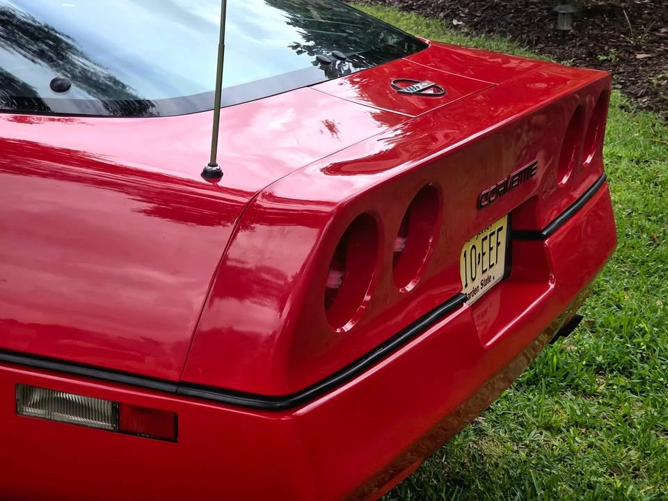 1987 Chevrolet Corvette C4 - Image 17 of 20