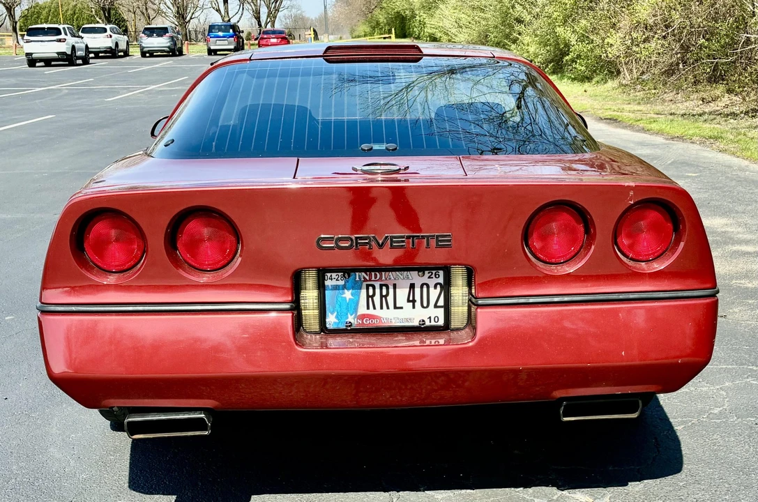1987 Chevrolet Corvette C4 - Image 13 of 31