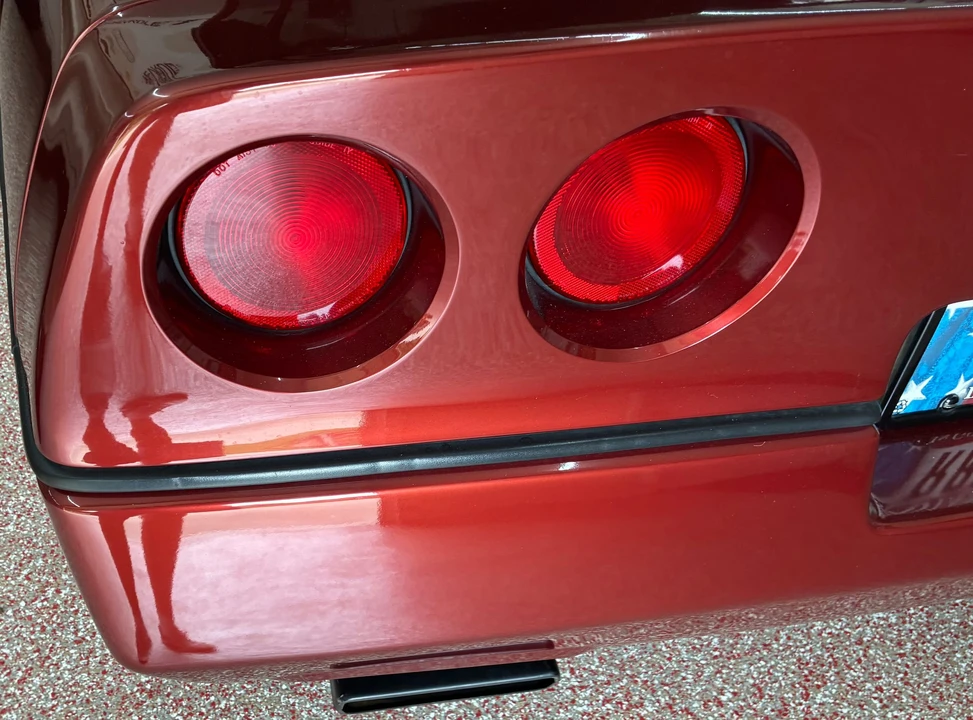 1987 Chevrolet Corvette C4 - Image 26 of 31