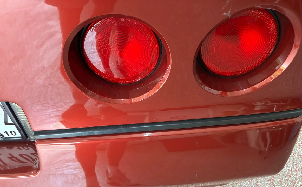 1987 Chevrolet Corvette C4 - Image 25 of 31