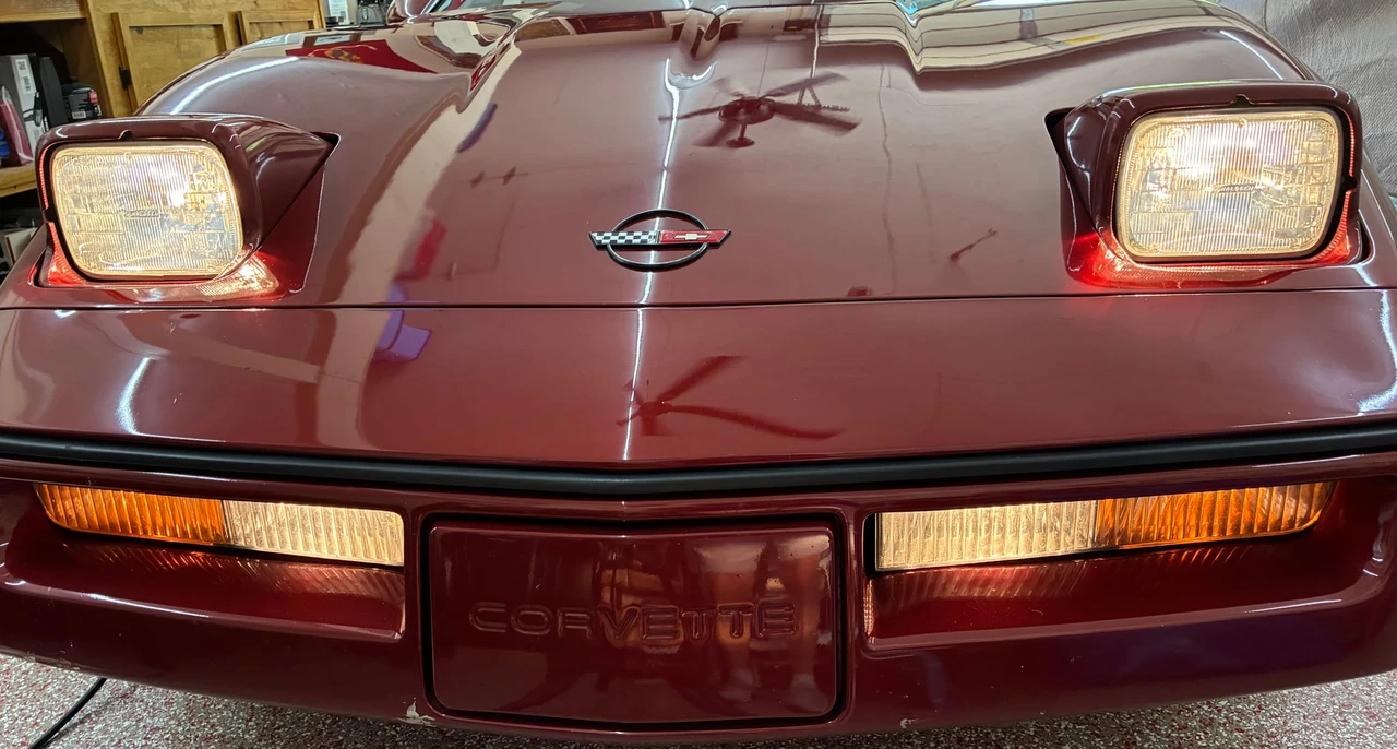 1987 Chevrolet Corvette C4 - Image 24 of 31