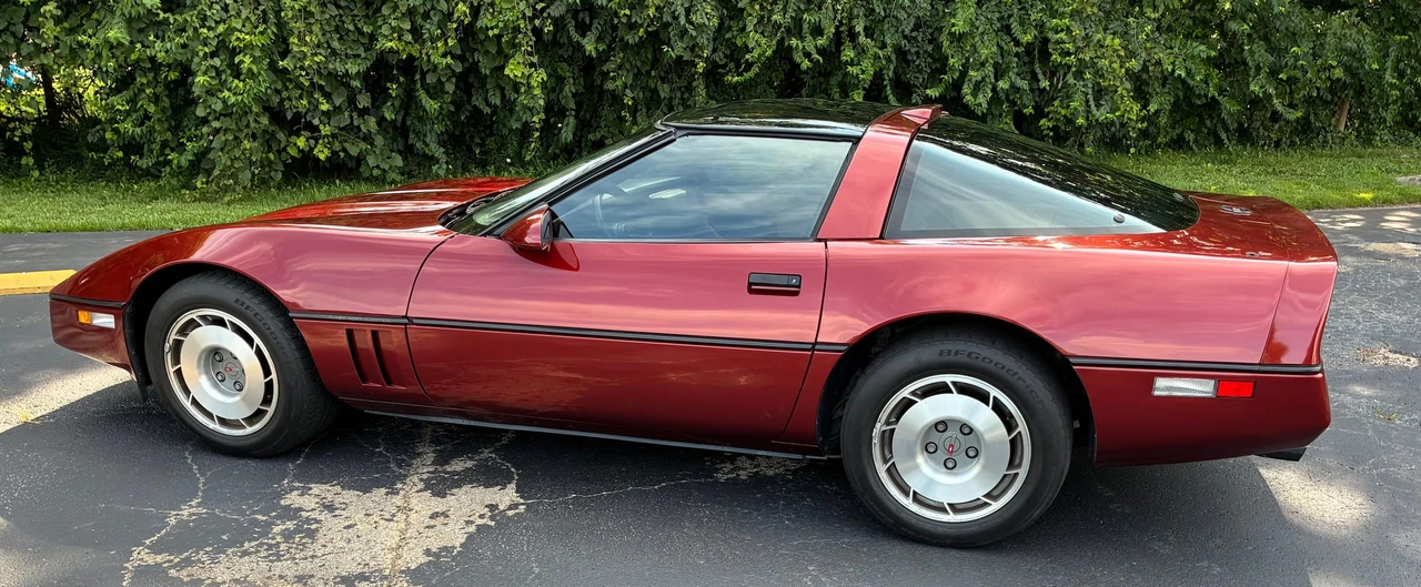 1987 Chevrolet Corvette C4 - Image 8 of 31
