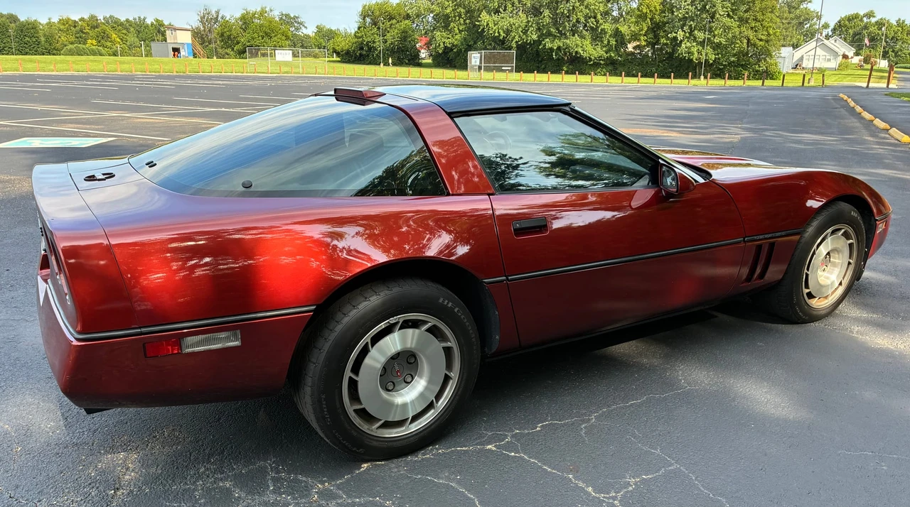1987 Chevrolet Corvette C4 - Image 16 of 31