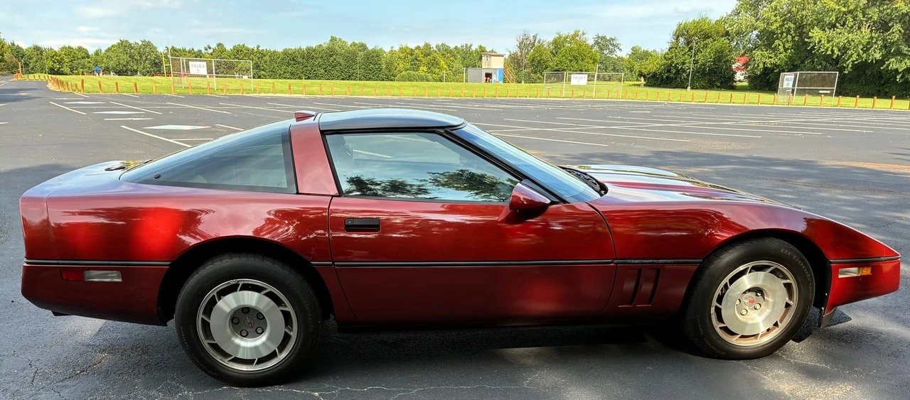 1987 Chevrolet Corvette C4 - Image 17 of 31