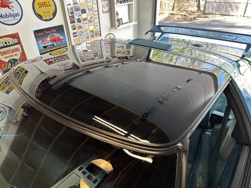 1987 Chevrolet Corvette C4 - Image 29 of 31