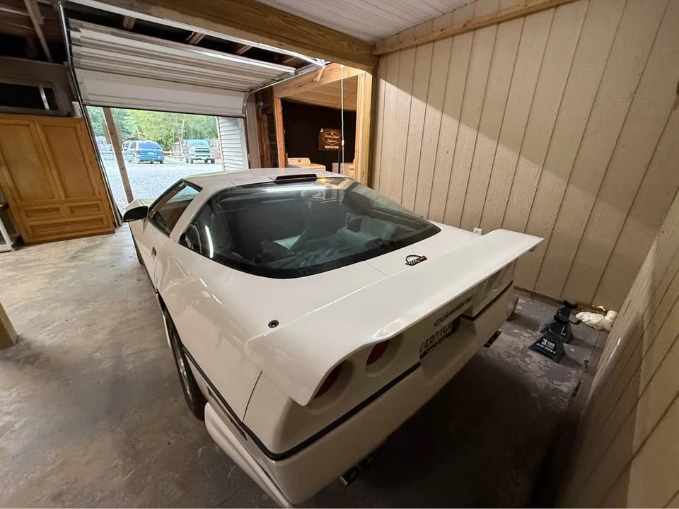 1987 Chevrolet Corvette C4 - Image 3 of 9