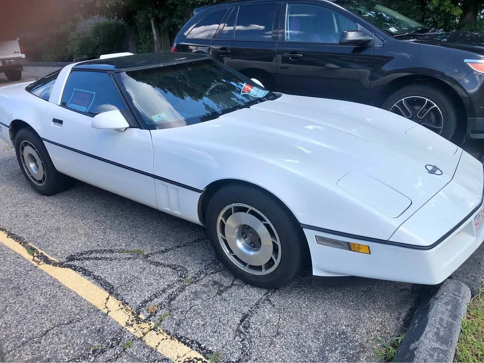 1987 Chevrolet Corvette C4 - Image 1 of 4
