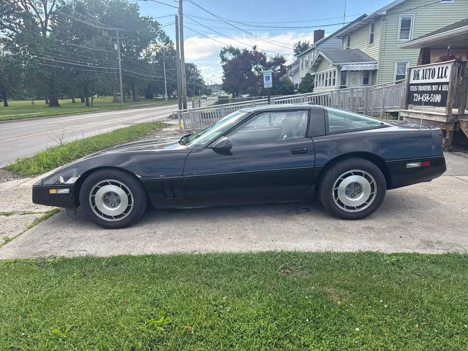 1987 Chevrolet Corvette C4 - Image 2 of 31