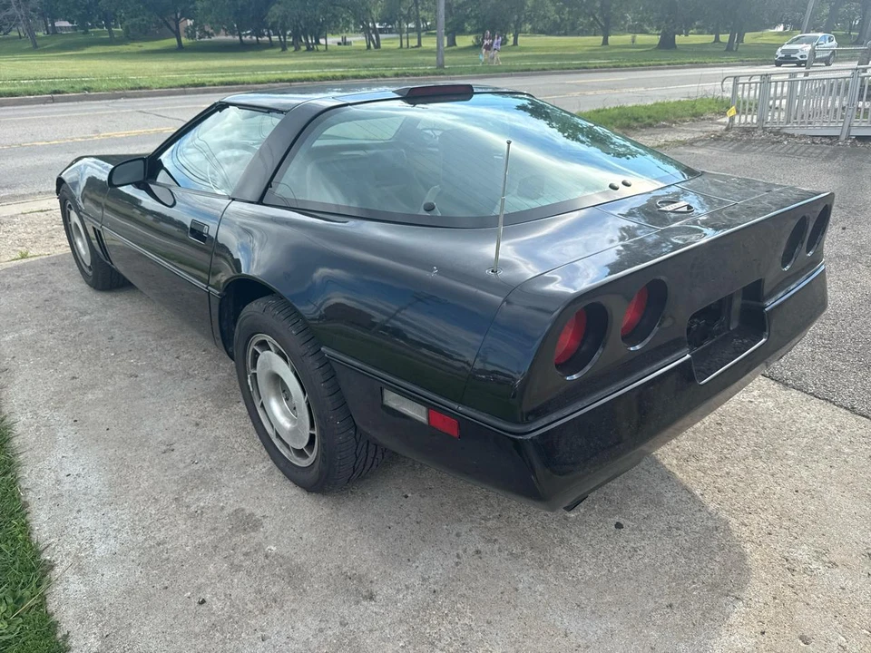 1987 Chevrolet Corvette C4 - Image 3 of 31