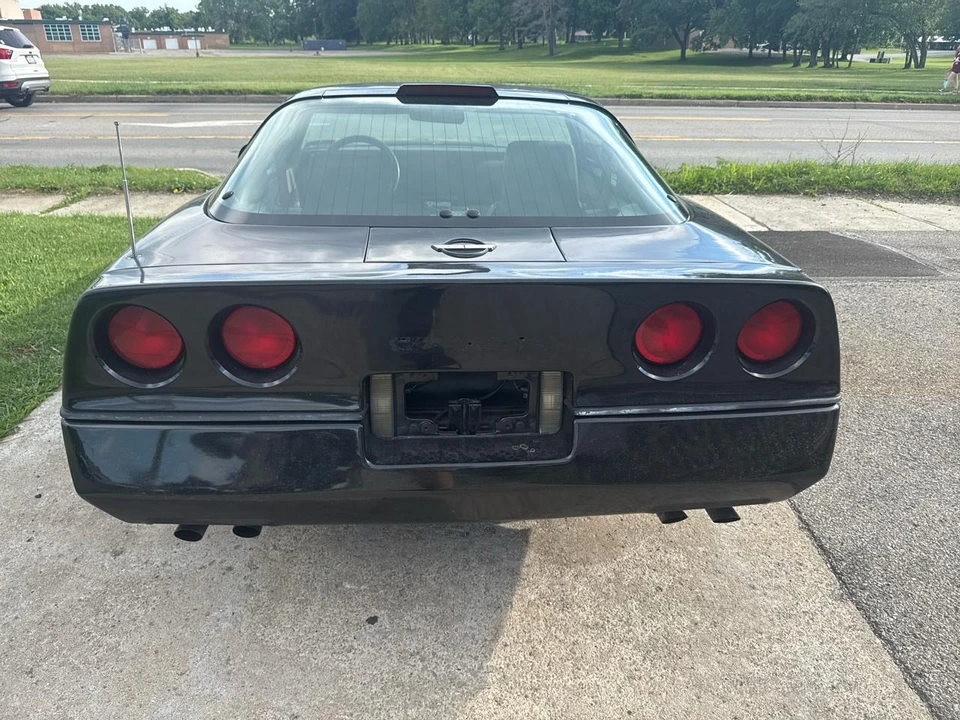 1987 Chevrolet Corvette C4 - Image 4 of 31