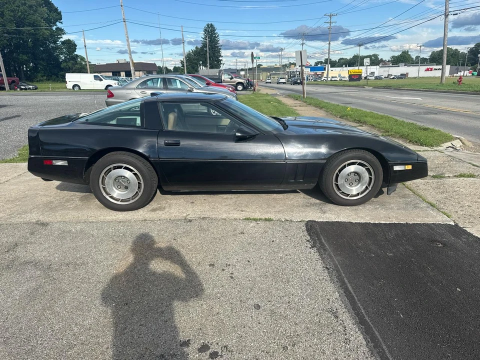 1987 Chevrolet Corvette C4 - Image 6 of 31