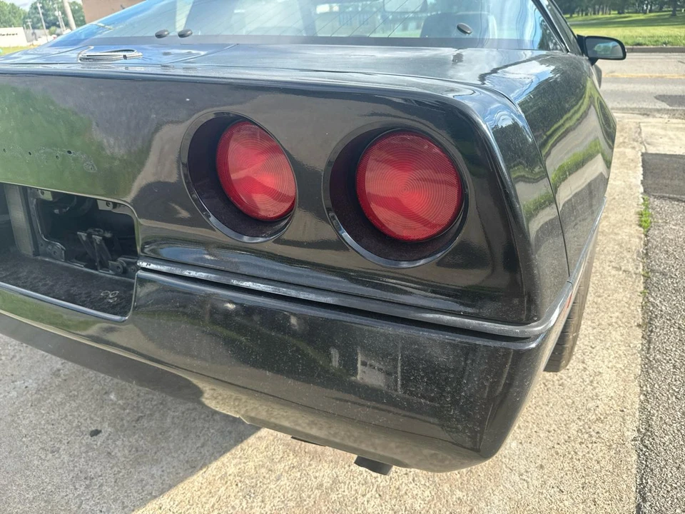 1987 Chevrolet Corvette C4 - Image 15 of 31