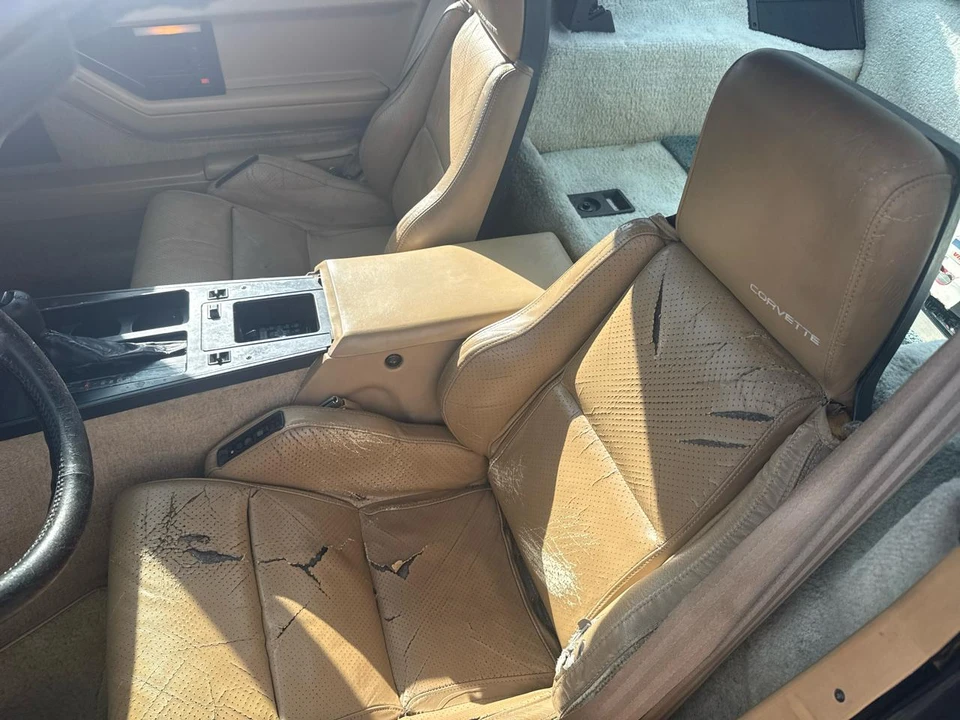 1987 Chevrolet Corvette C4 - Image 27 of 31