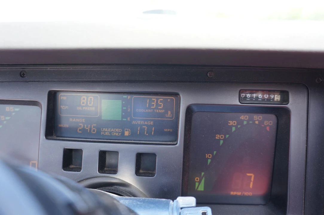 1987 Chevrolet Corvette C4 - Image 13 of 24