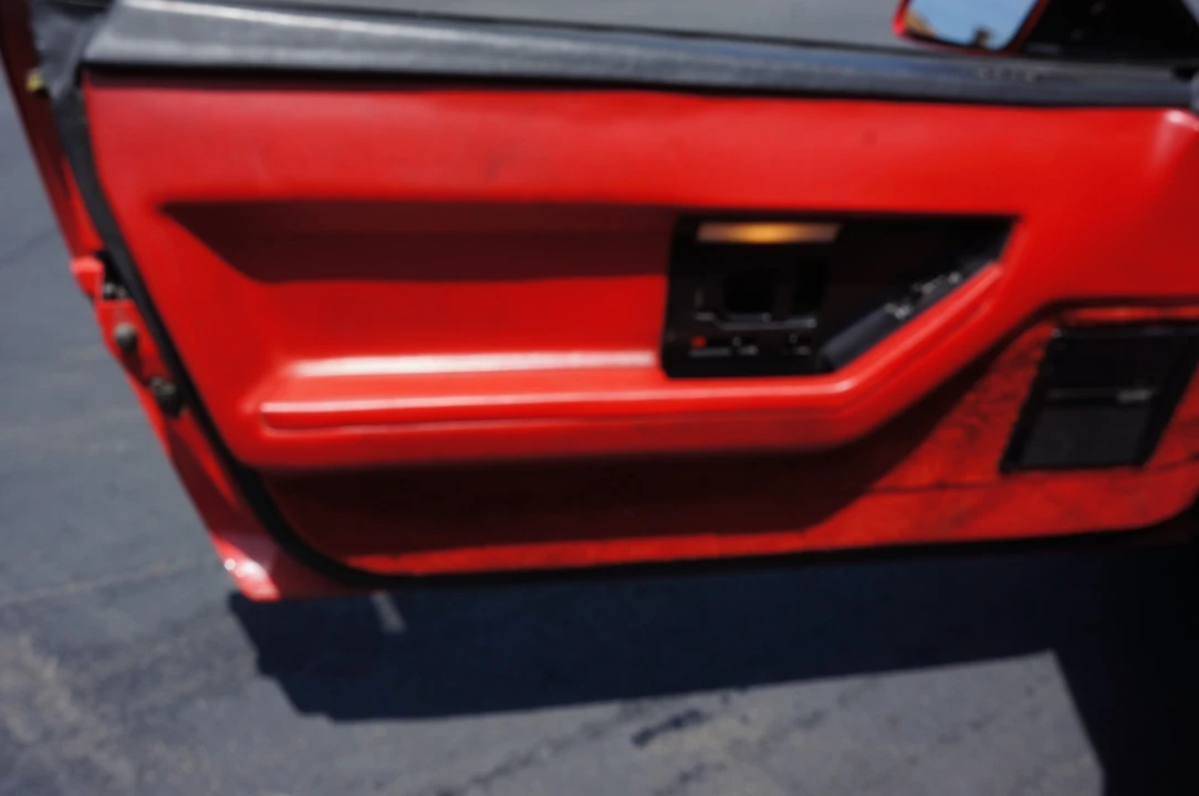 1987 Chevrolet Corvette C4 - Image 16 of 24