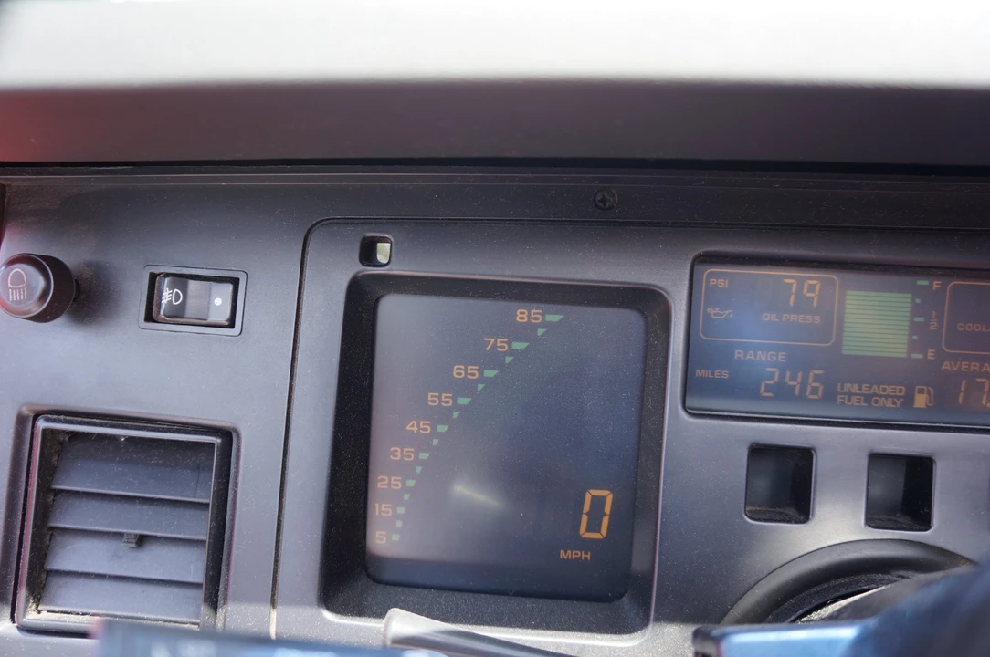 1987 Chevrolet Corvette C4 - Image 14 of 24