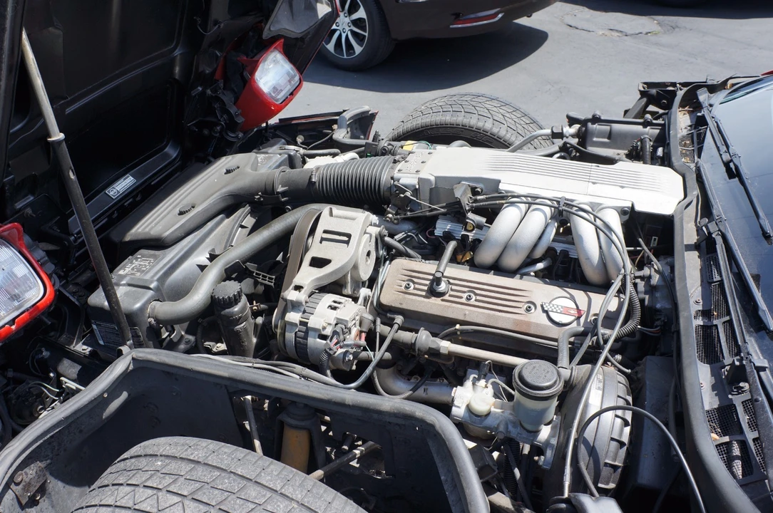 1987 Chevrolet Corvette C4 - Image 17 of 24