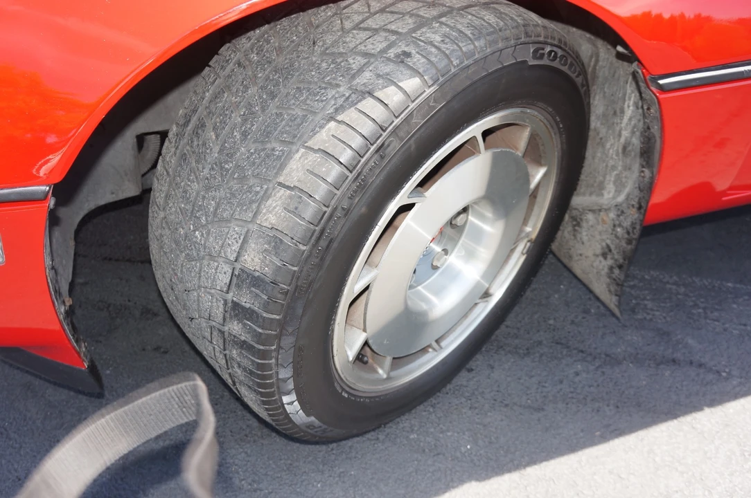 1987 Chevrolet Corvette C4 - Image 24 of 24