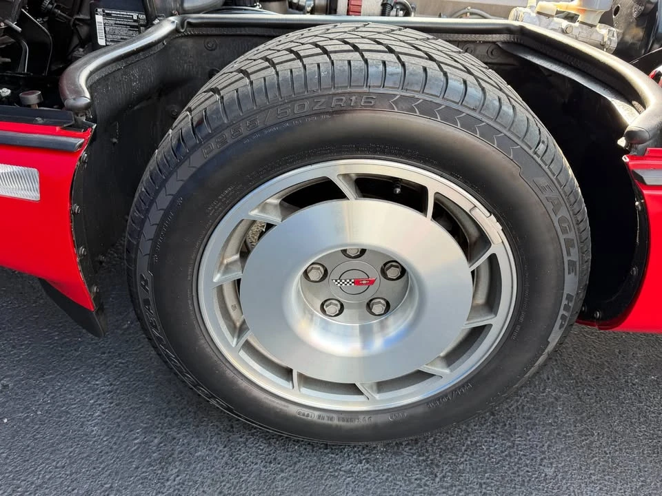 1987 Chevrolet Corvette C4 - Image 17 of 18