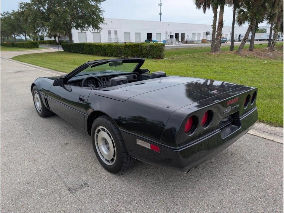 1987 Chevrolet Corvette C4 - Image 8 of 20