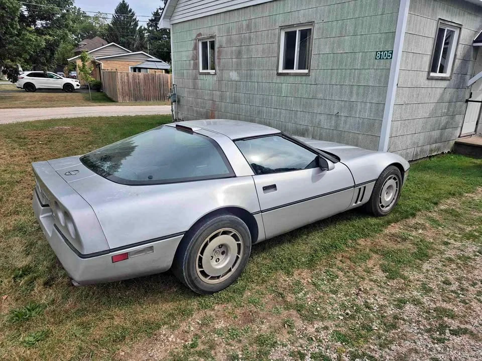 1987 Chevrolet Corvette C4 - Image 1 of 3