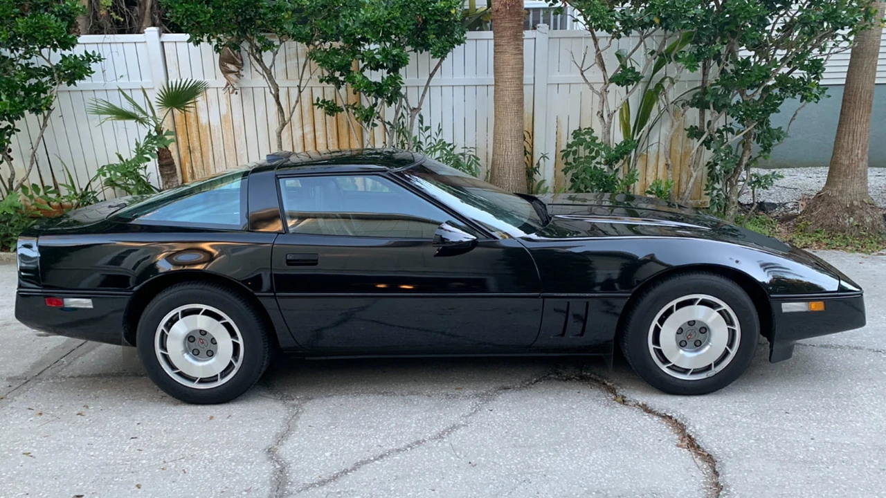 1987 Chevrolet Corvette C4 - Image 2 of 8